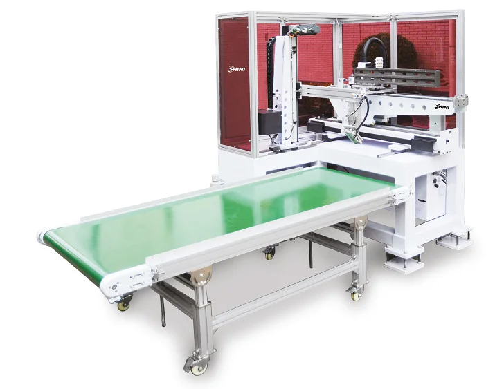 SSE Roboter mit Seiteneinstieg Entnahmeroboter Spritzgiessmaschine SHINI Schweiz